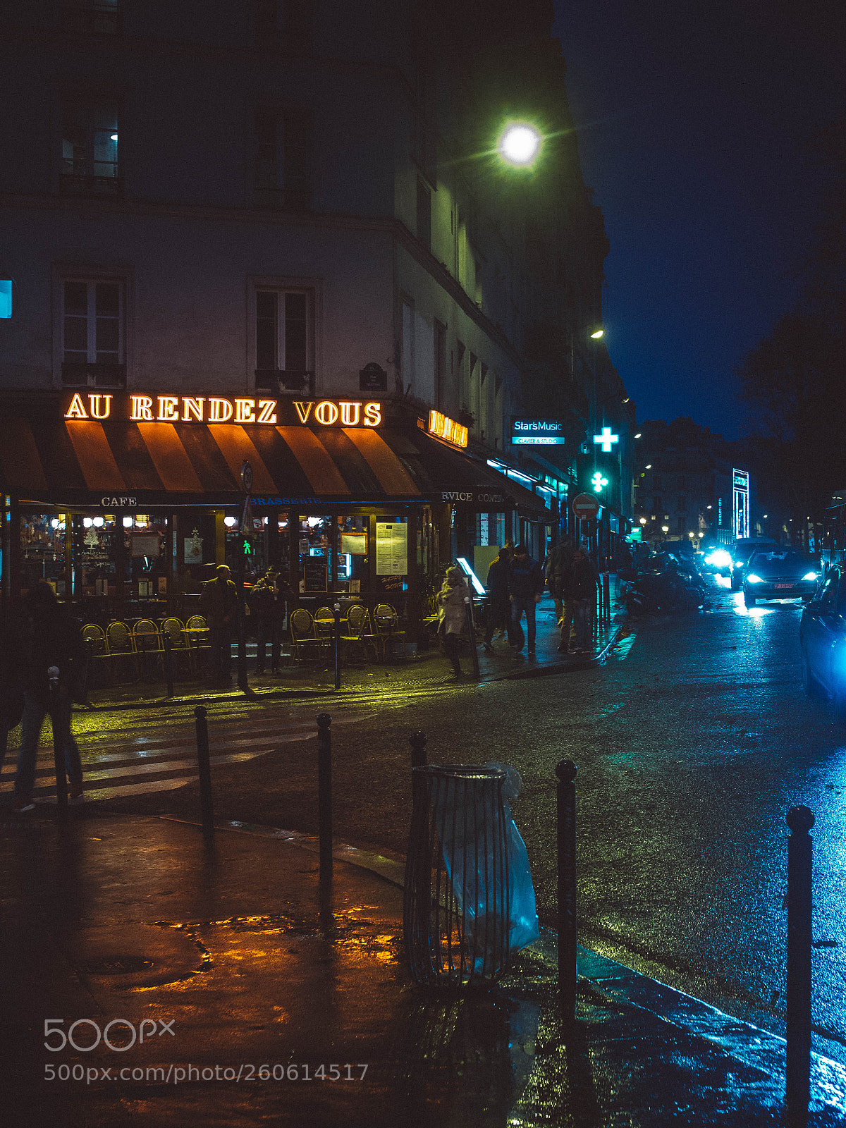 Olympus OM-D E-M10 sample photo. Rainy paris photography
