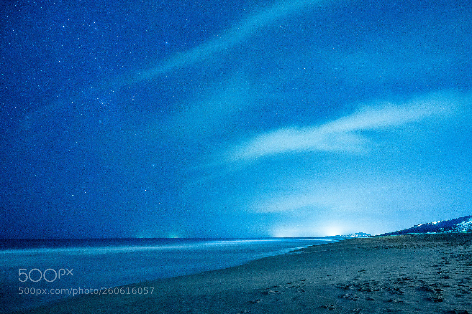 Olympus OM-D E-M1 Mark II sample photo. Sunshine beach at night photography