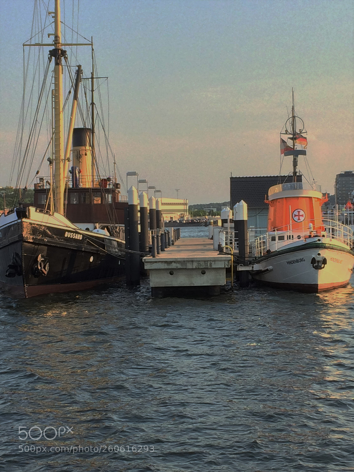 Apple iPhone 5s sample photo. A pier photography