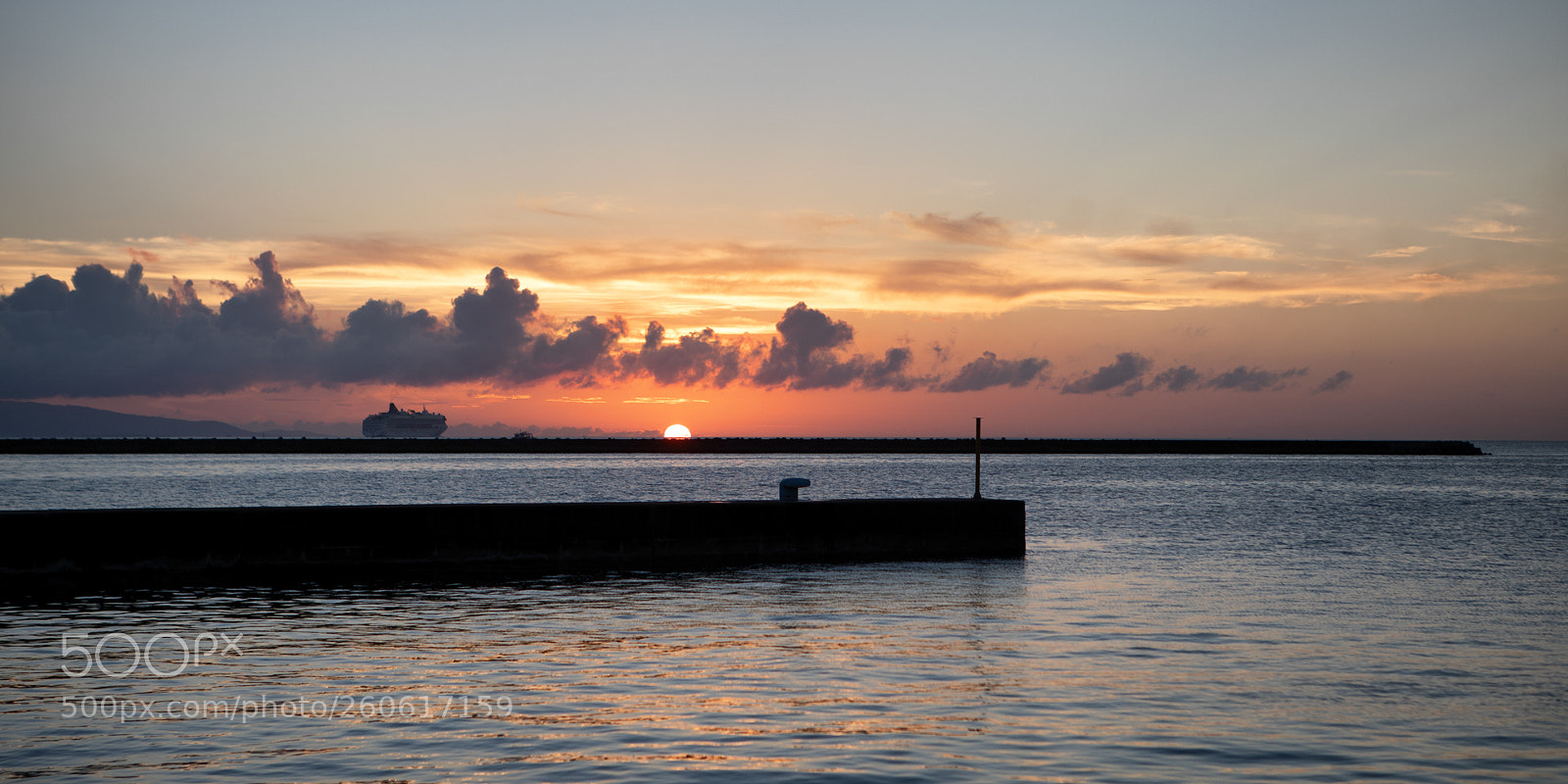 Canon EOS 5D Mark IV sample photo. Sunset at ishigaki port photography
