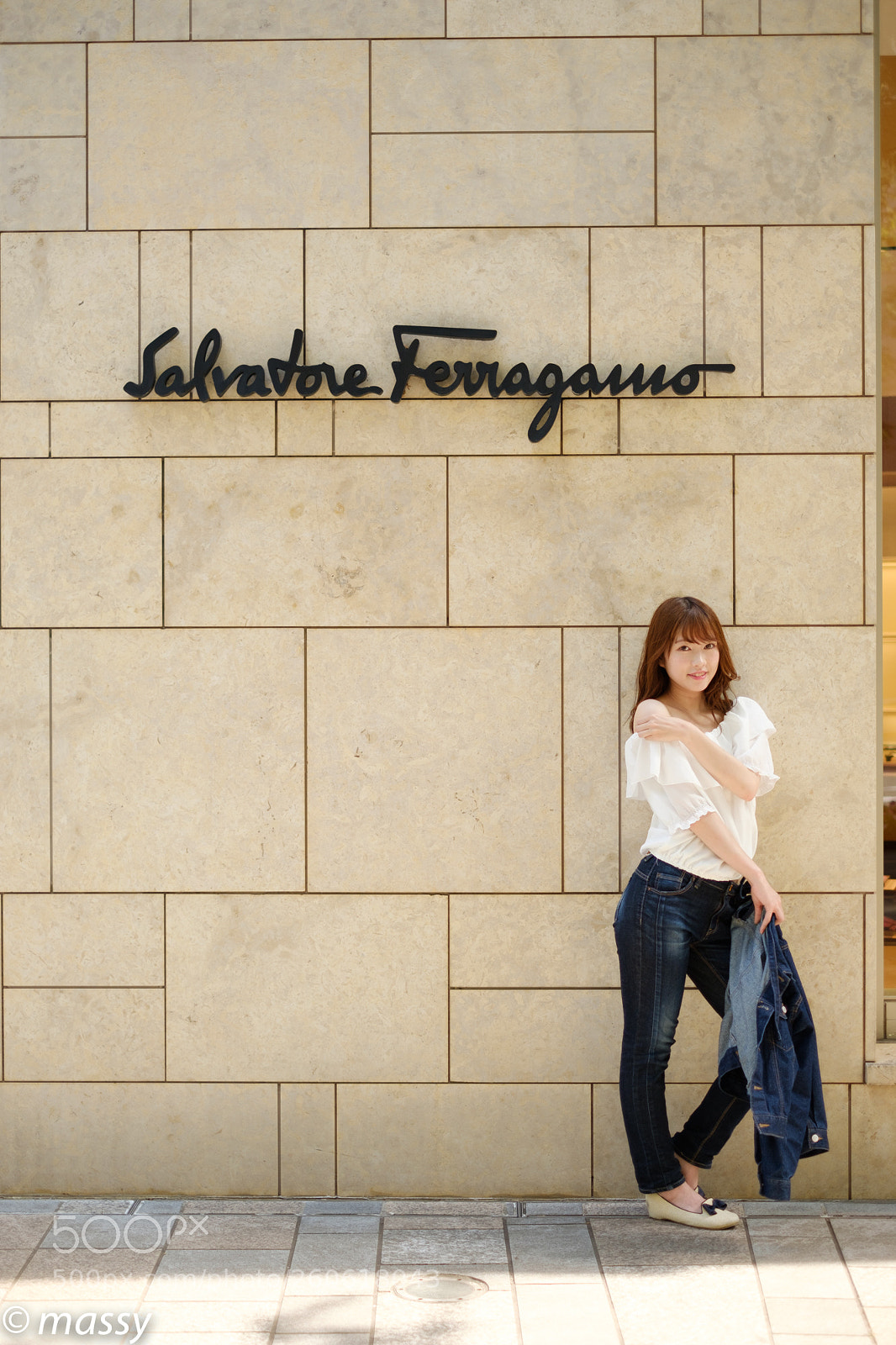 Fujifilm X-T2 sample photo. Shiori standing in front photography