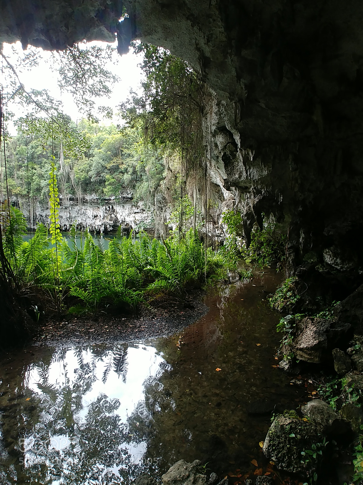 LG G6 sample photo. Cave photography