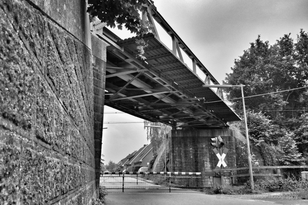 OnePlus 5T sample photo. The bridge photography