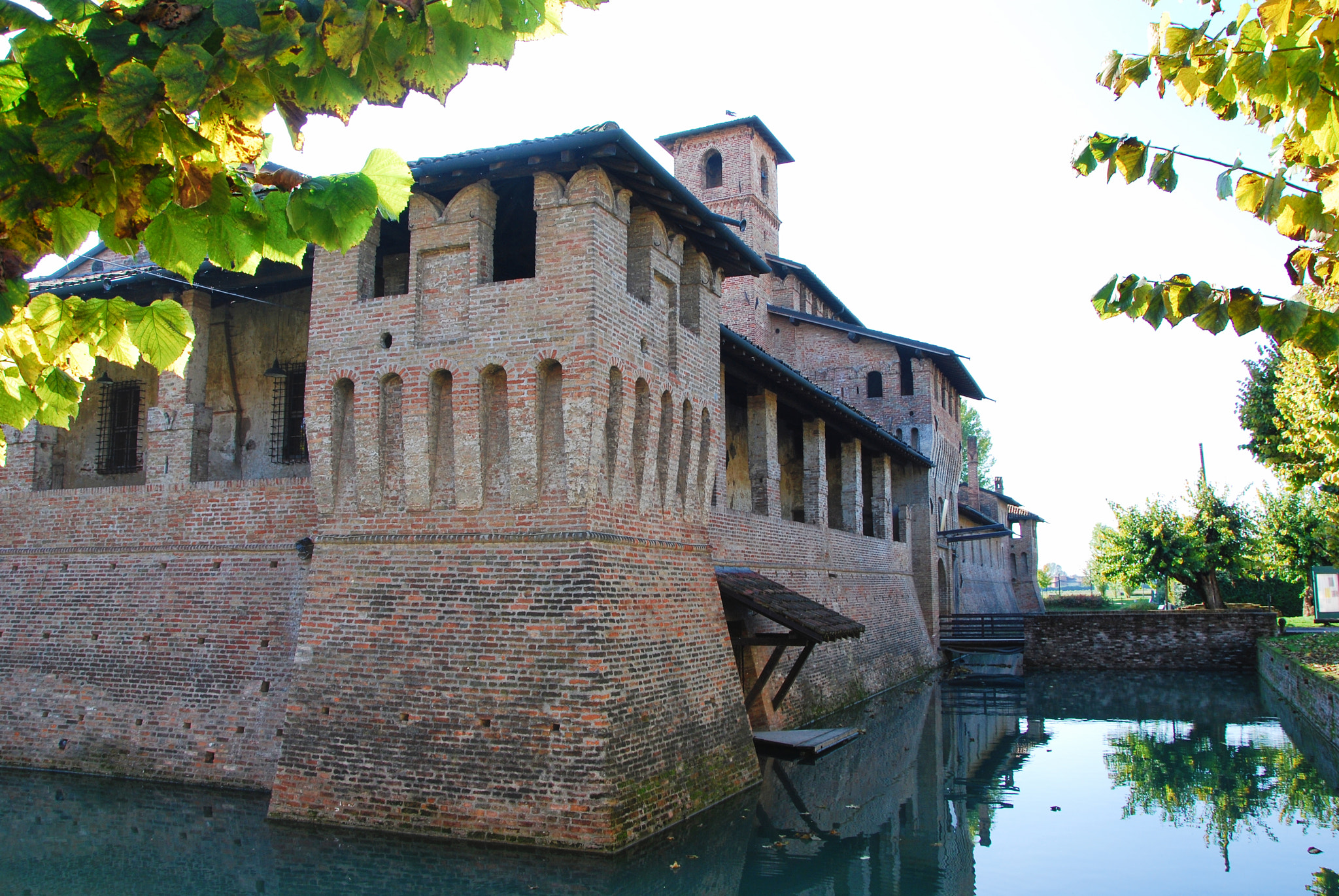Nikon D60 sample photo. Fortified castle photography