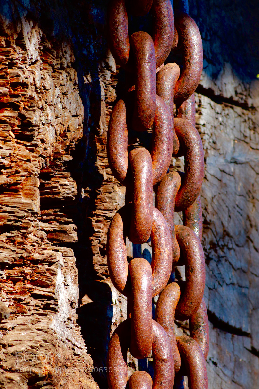 Canon EOS 77D (EOS 9000D / EOS 770D) sample photo. Chains photography