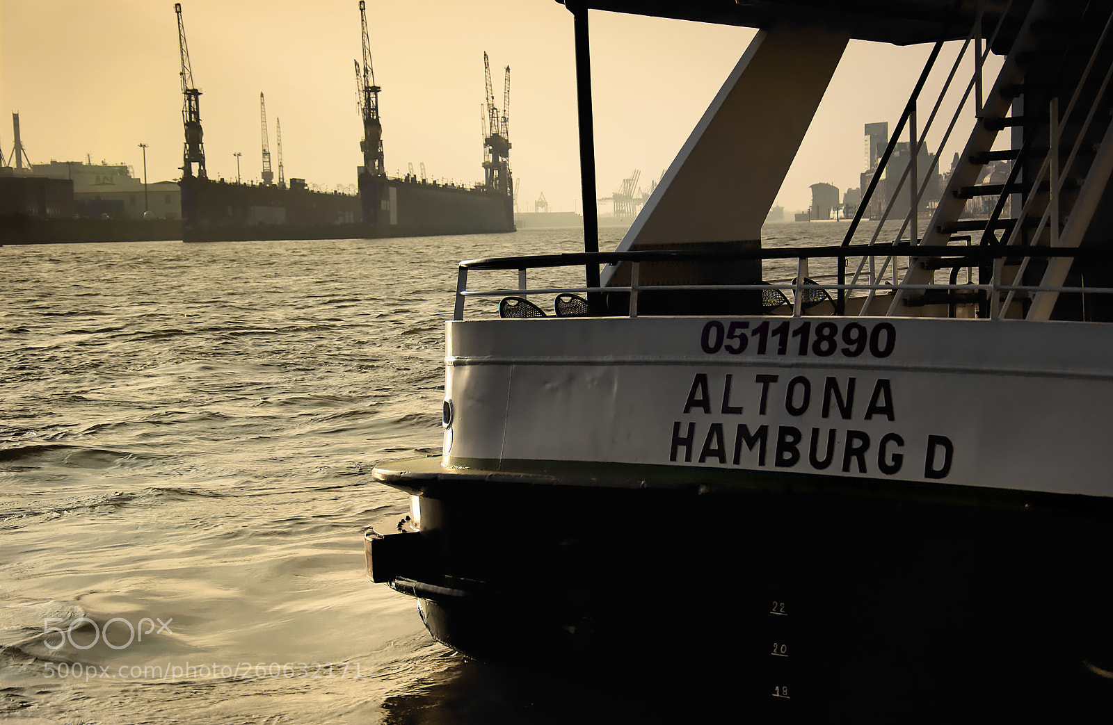 Nikon D7100 sample photo. Boat at landungsbrücken photography