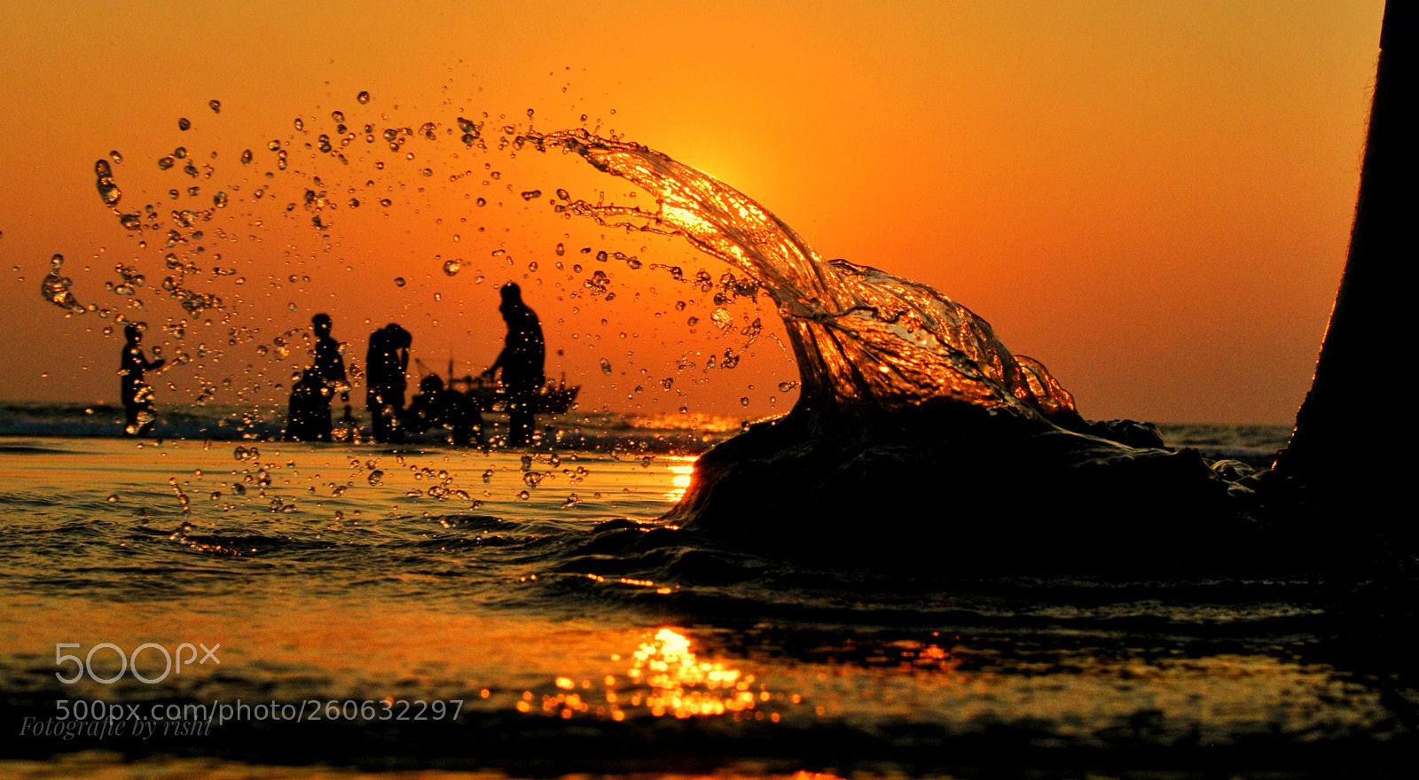 Nikon D5200 sample photo. Waves photography