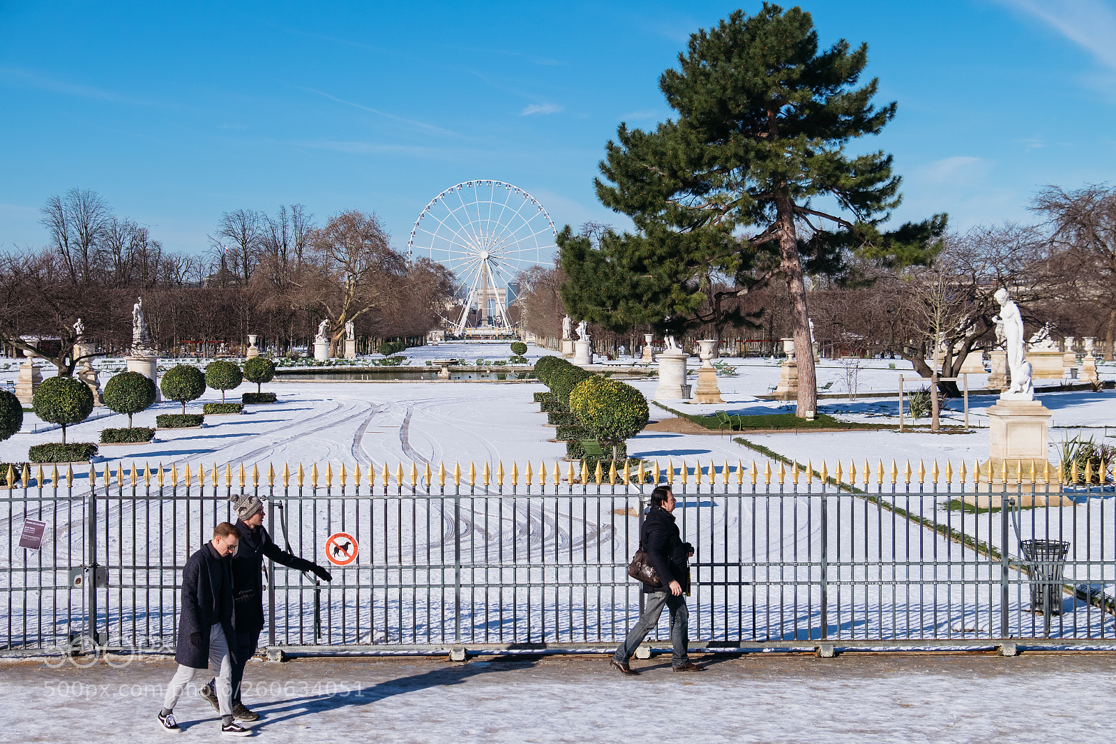 Fujifilm X-T1 sample photo. Tuileries garden photography