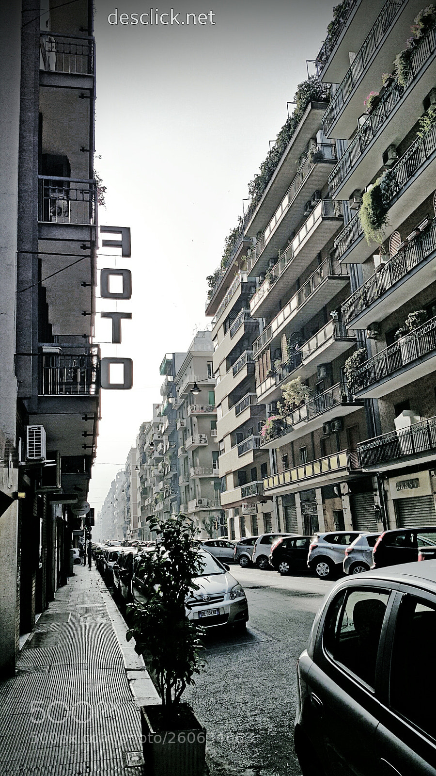Samsung Galaxy Note4 sample photo. Dephased in the city ... photography