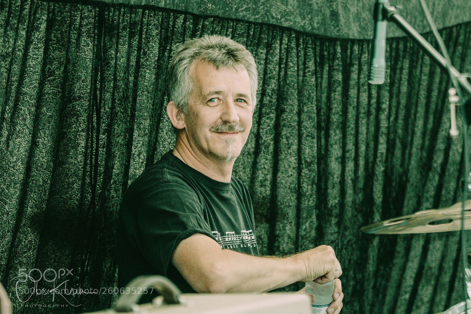 Canon EOS 7D Mark II sample photo. 2nd hands stevning music photography