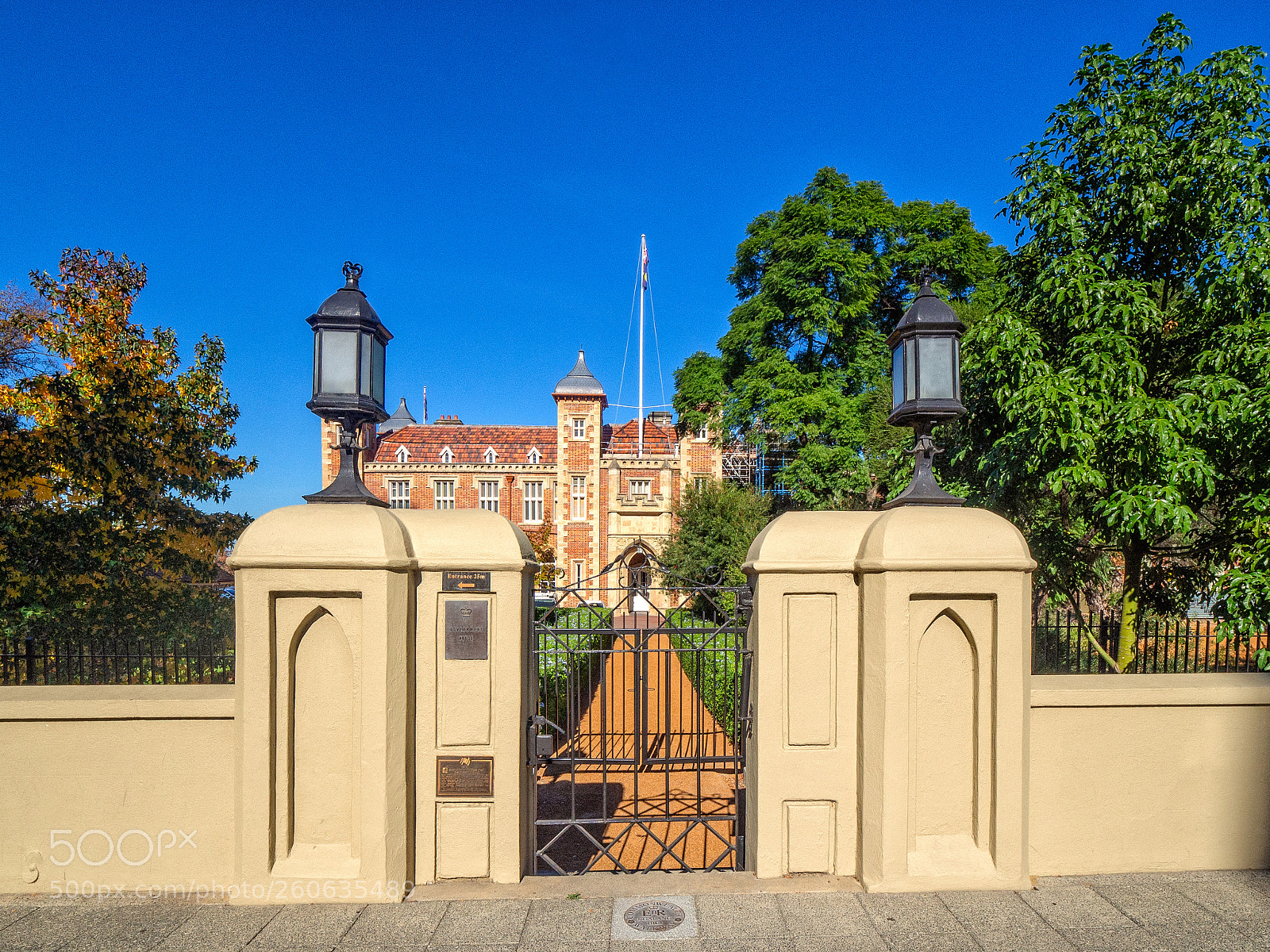 Olympus OM-D E-M10 sample photo. Perth city walk photography