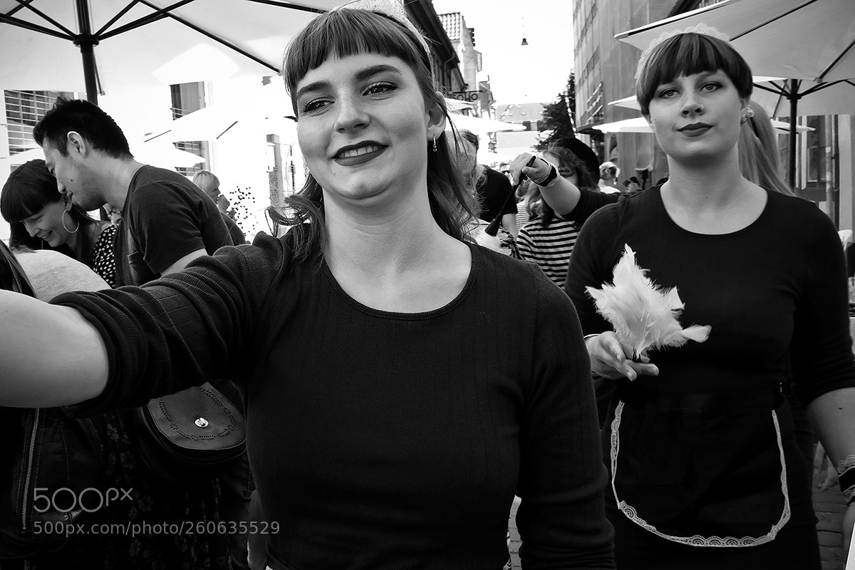 Fujifilm X-Pro2 sample photo. French maids dusts off photography