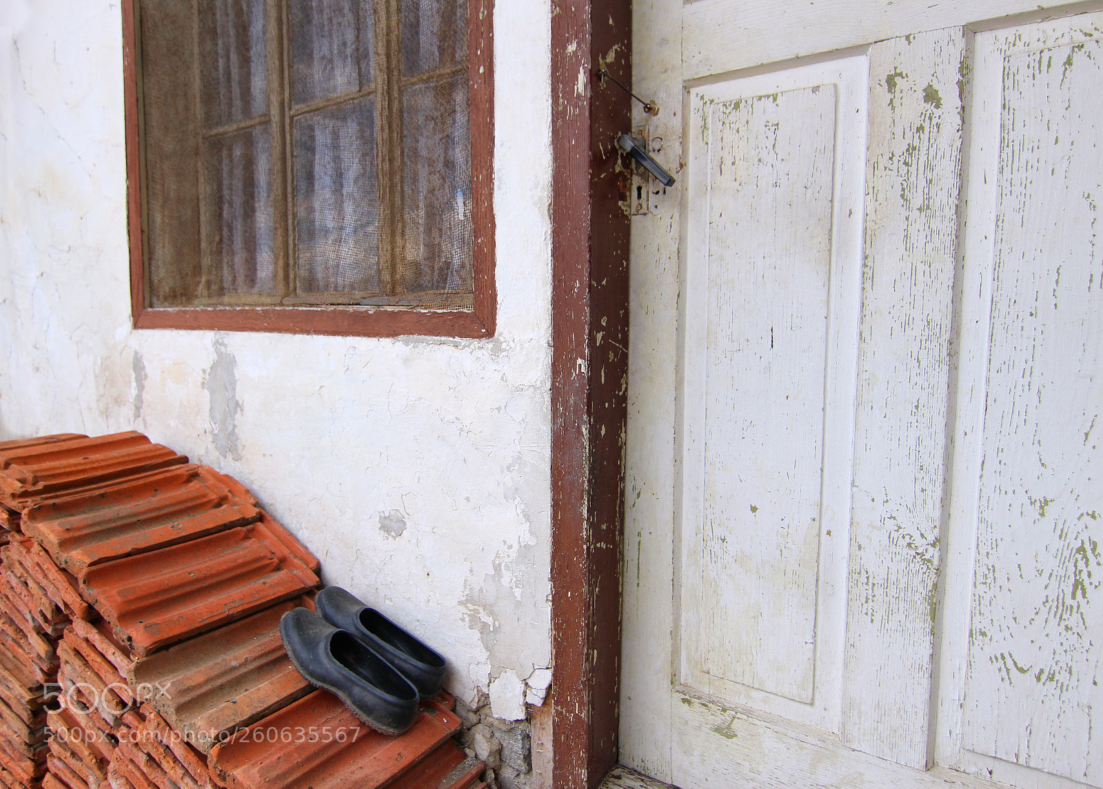 Canon EOS 700D (EOS Rebel T5i / EOS Kiss X7i) sample photo. Left my shoes and... photography