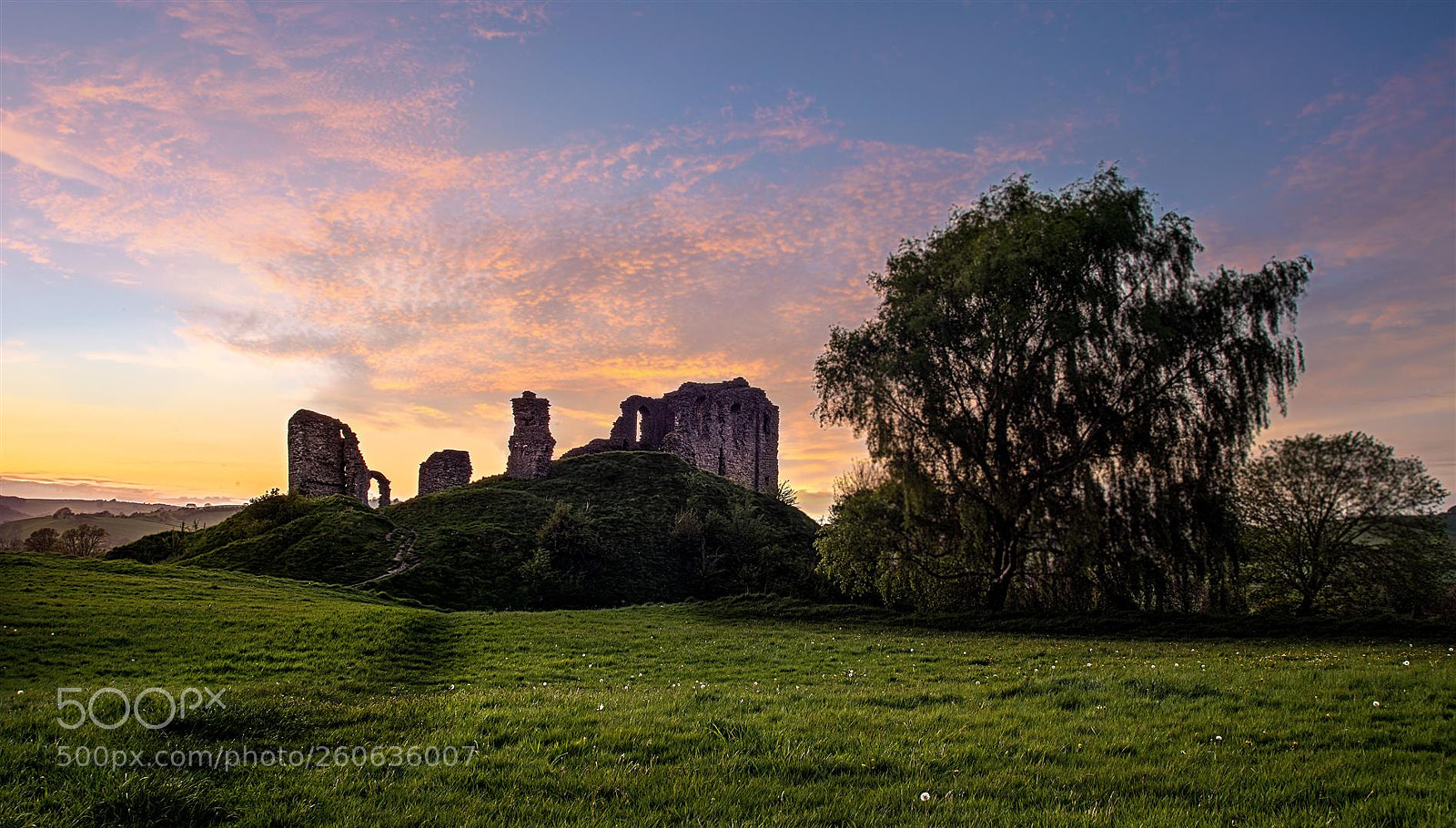Canon EOS 5D Mark II sample photo. Clun castle photography