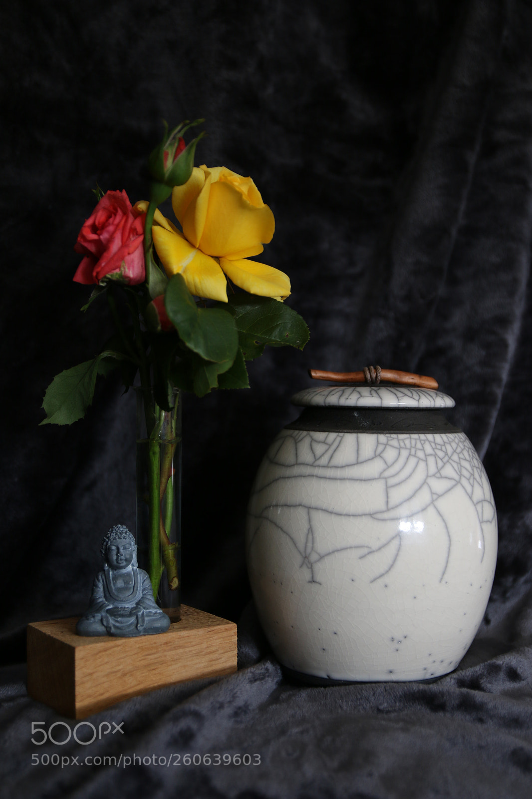 Canon EOS 70D sample photo. Bouddha et roses! photography
