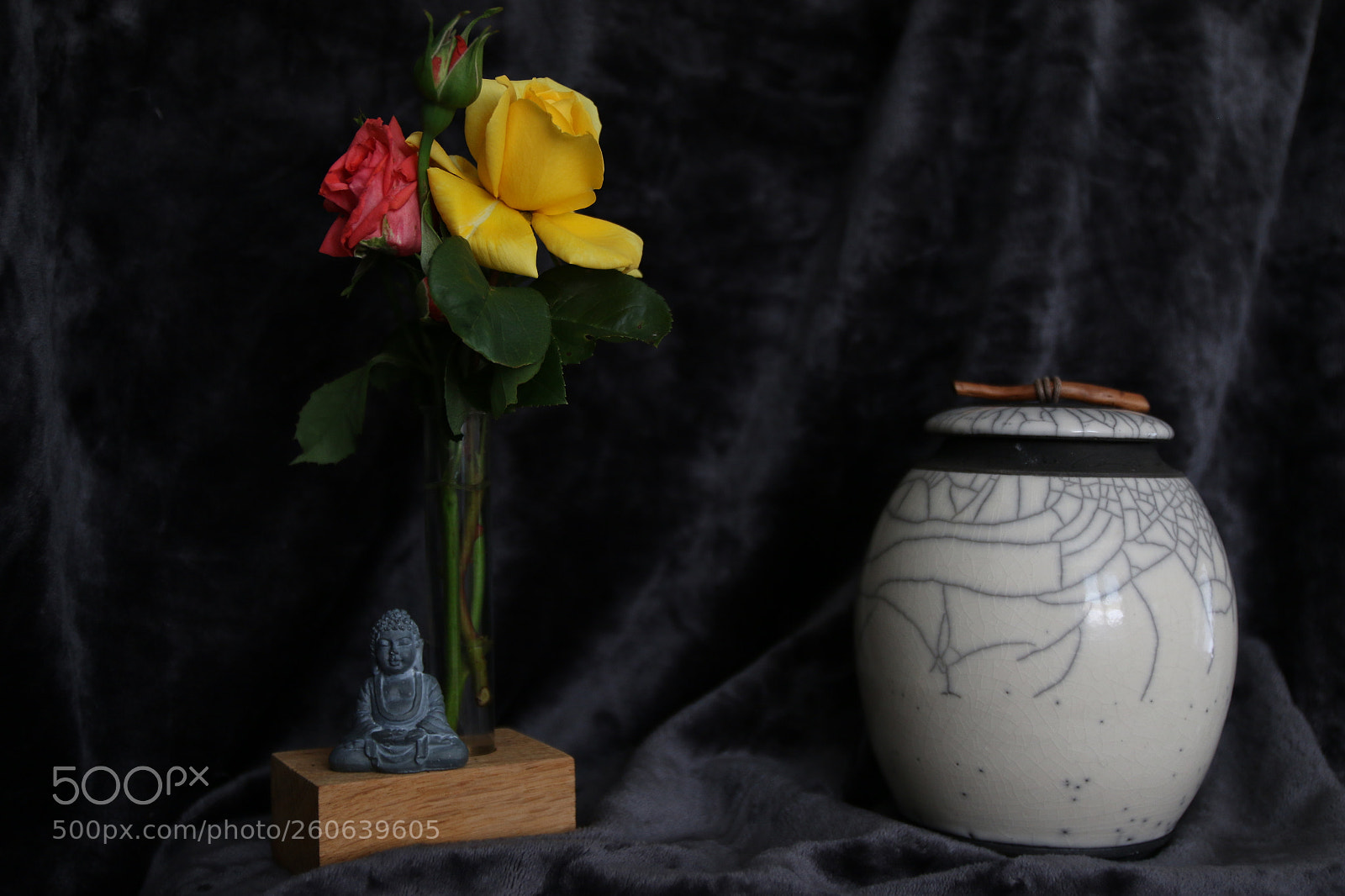 Canon EOS 70D sample photo. Bouddha et roses! photography