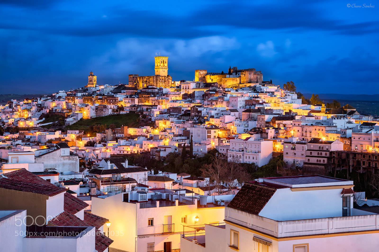 Canon EOS 6D Mark II sample photo. On the roofs arcos photography