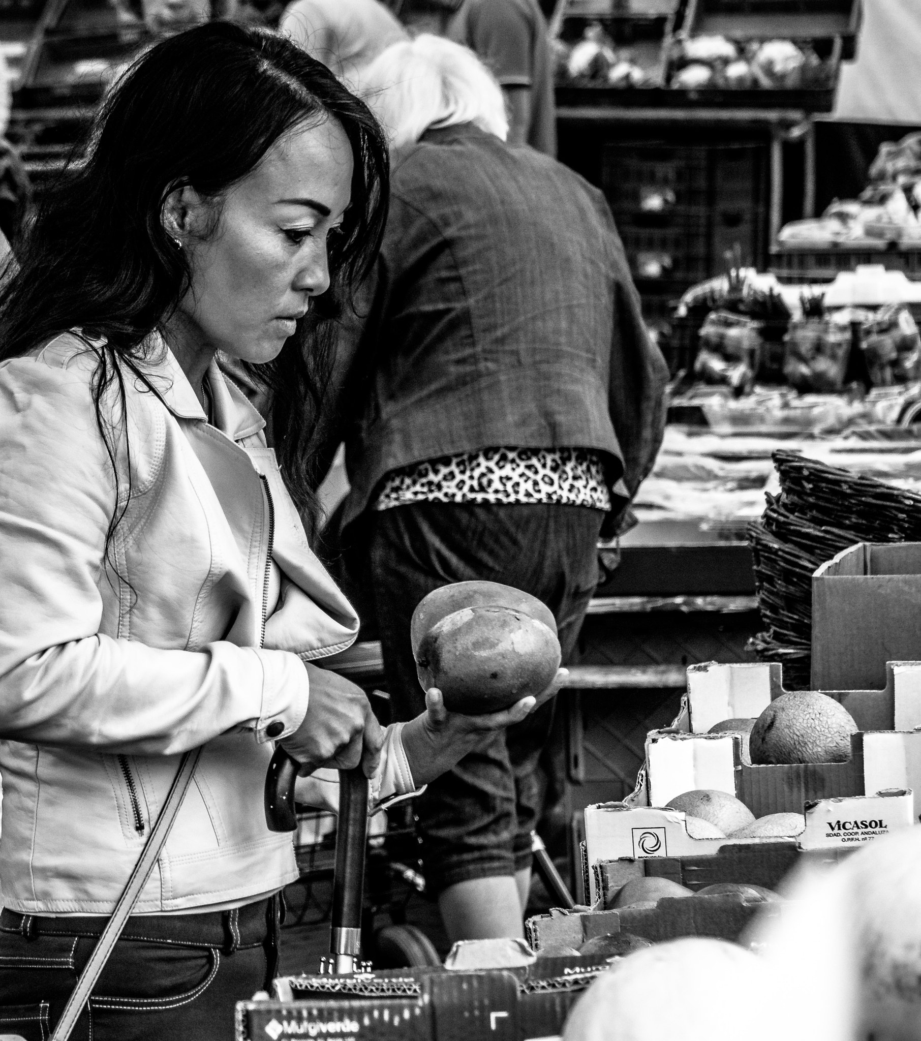 Olympus OM-D E-M10 III sample photo. Market photography
