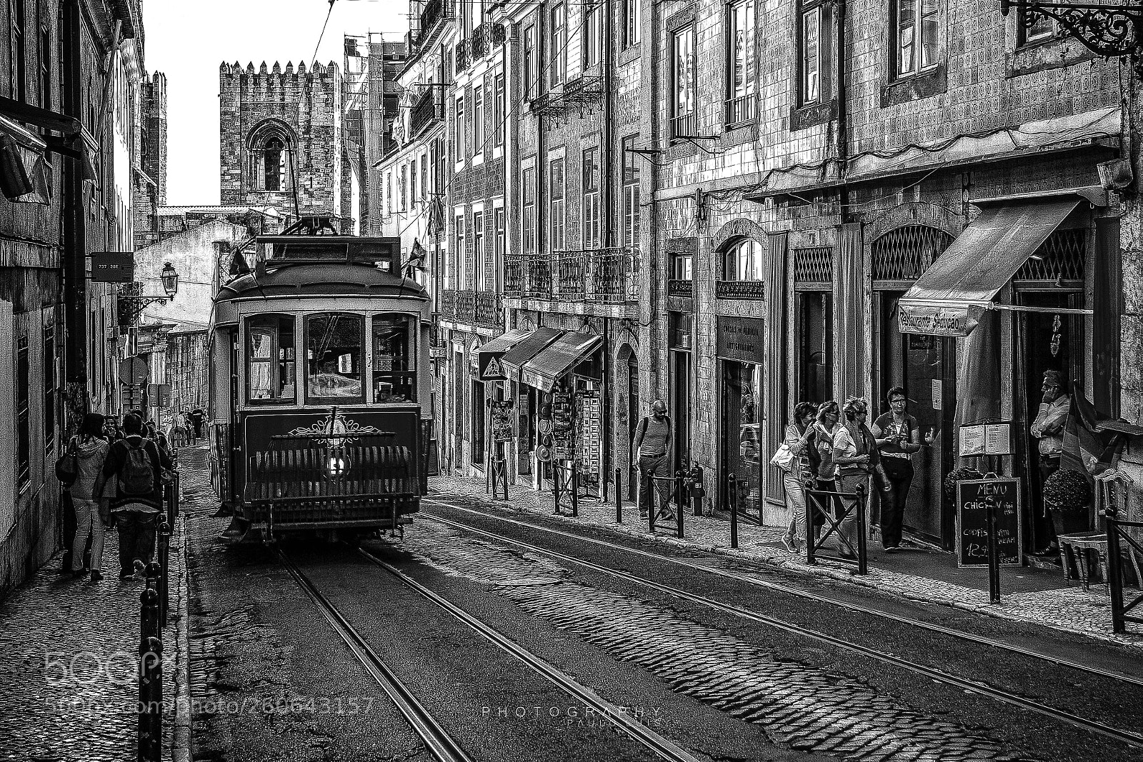 Canon EOS 60D sample photo. Street, lisbon photography