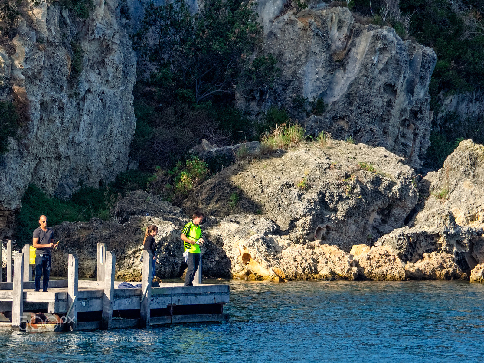 Olympus OM-D E-M1 sample photo. Minim cove to rocky photography