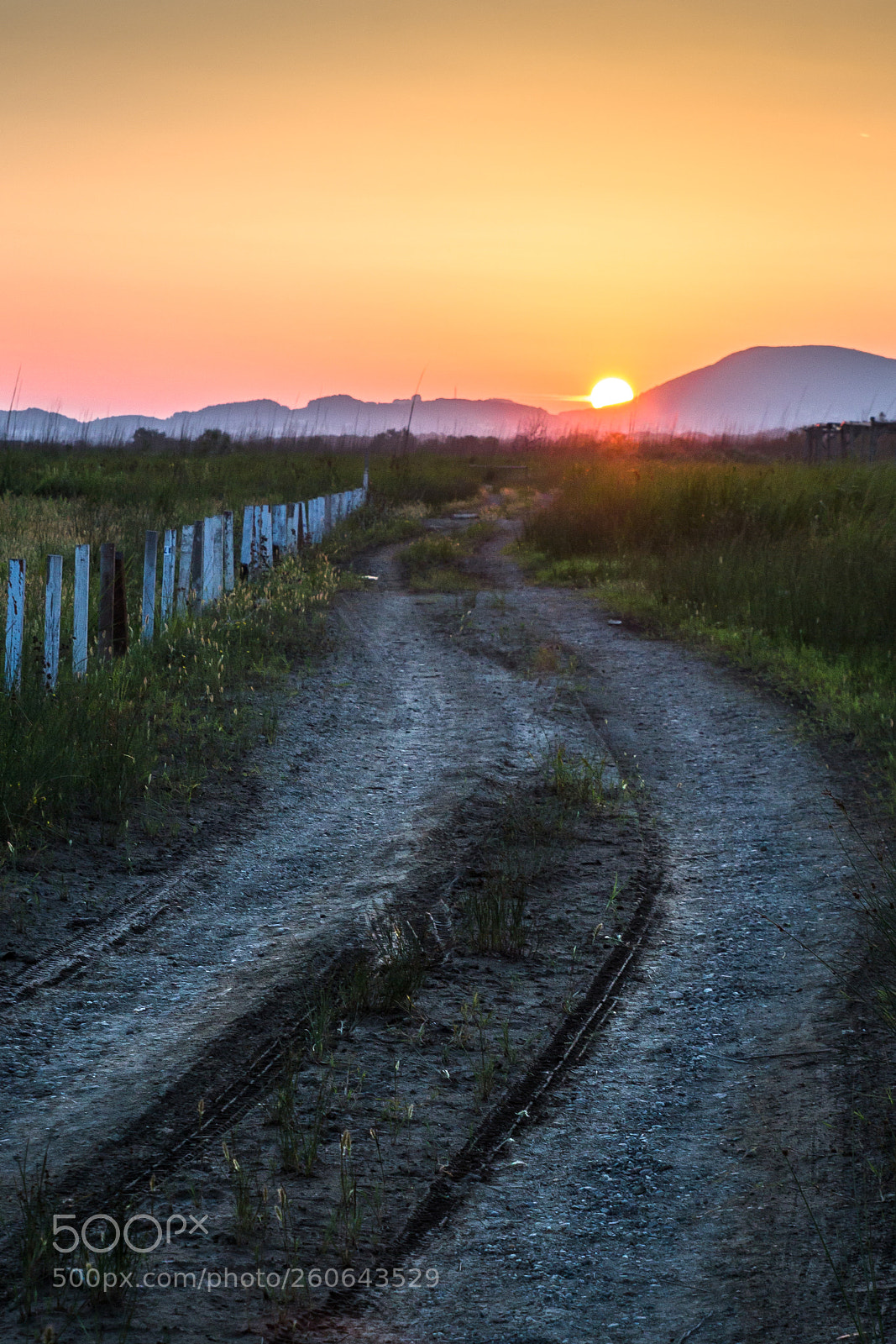 Canon EOS 600D (Rebel EOS T3i / EOS Kiss X5) sample photo. Sunset photography