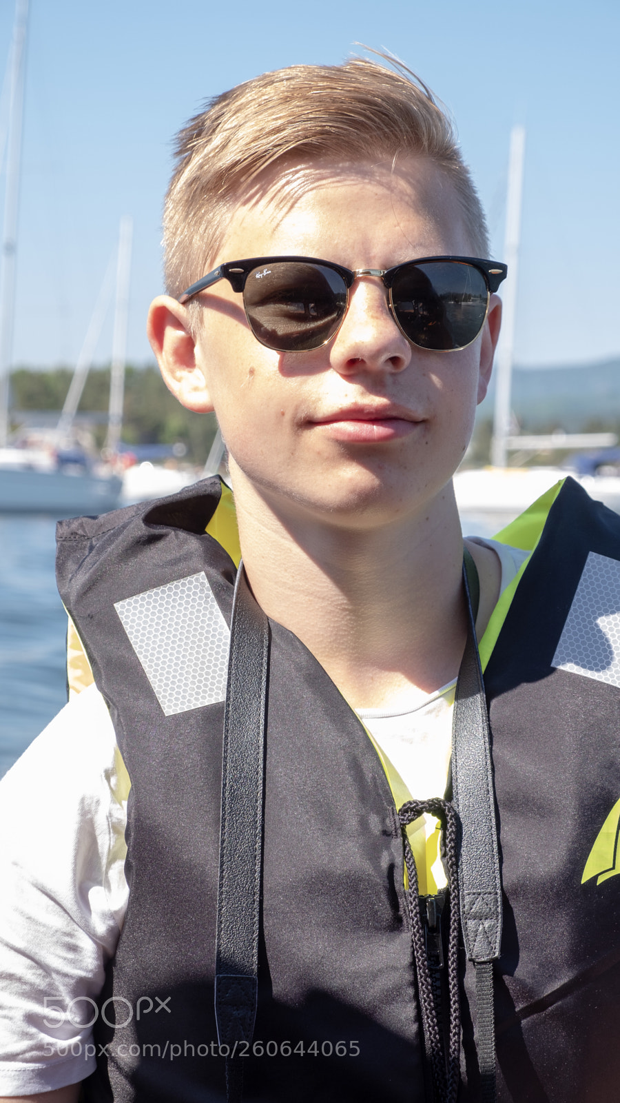 Fujifilm X-T20 sample photo. Family boat trip photography