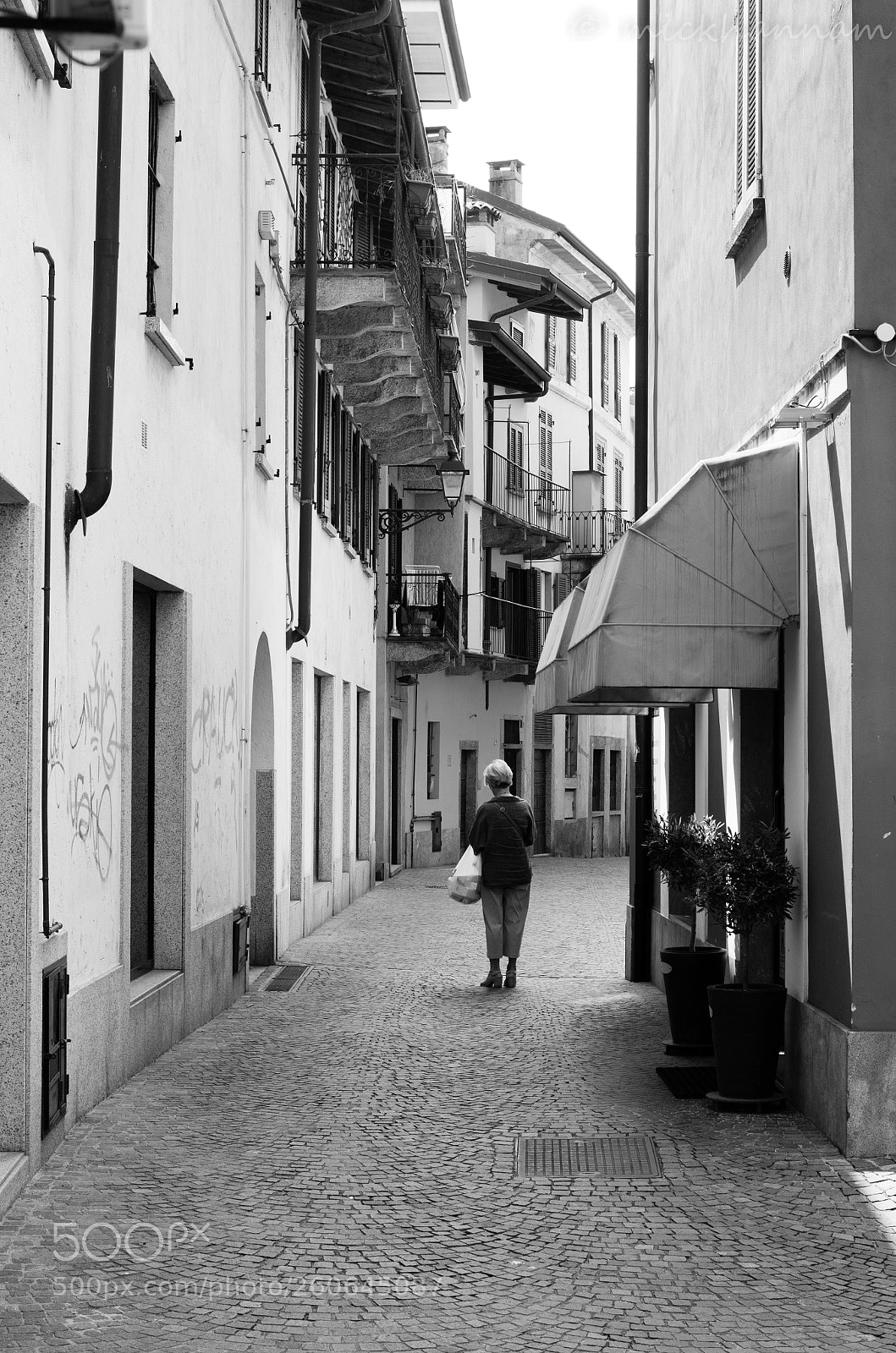 Pentax K-5 sample photo. Alley photography