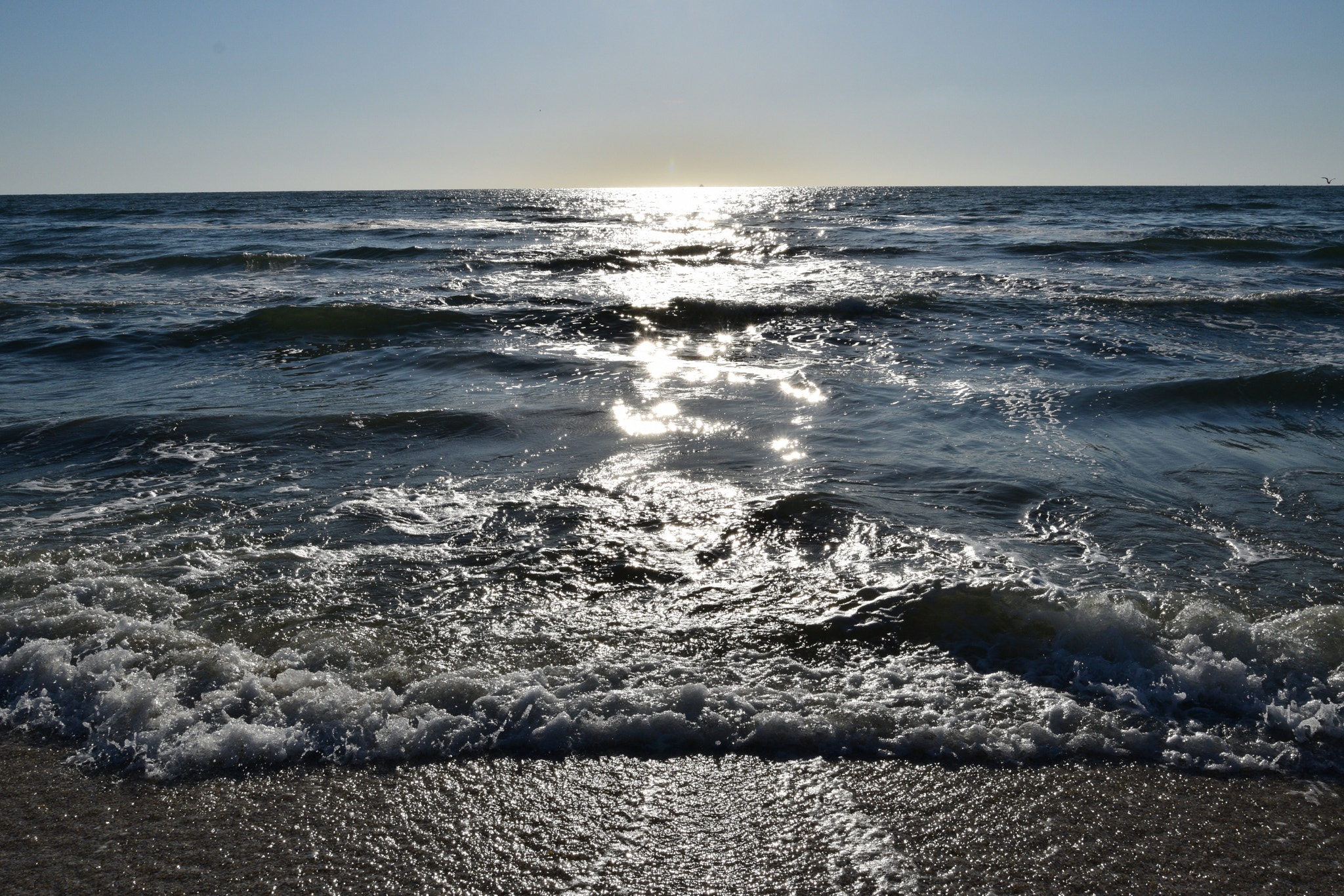 Nikon AF-S Nikkor 20mm F1.8G ED sample photo. Seaside photography