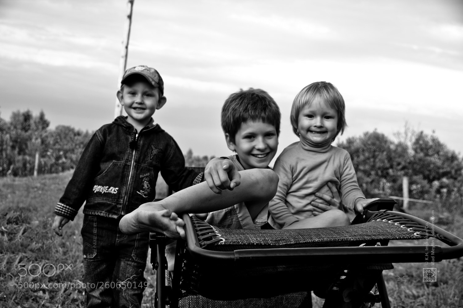 Canon EOS 500D (EOS Rebel T1i / EOS Kiss X3) sample photo. Three little russians vlad photography