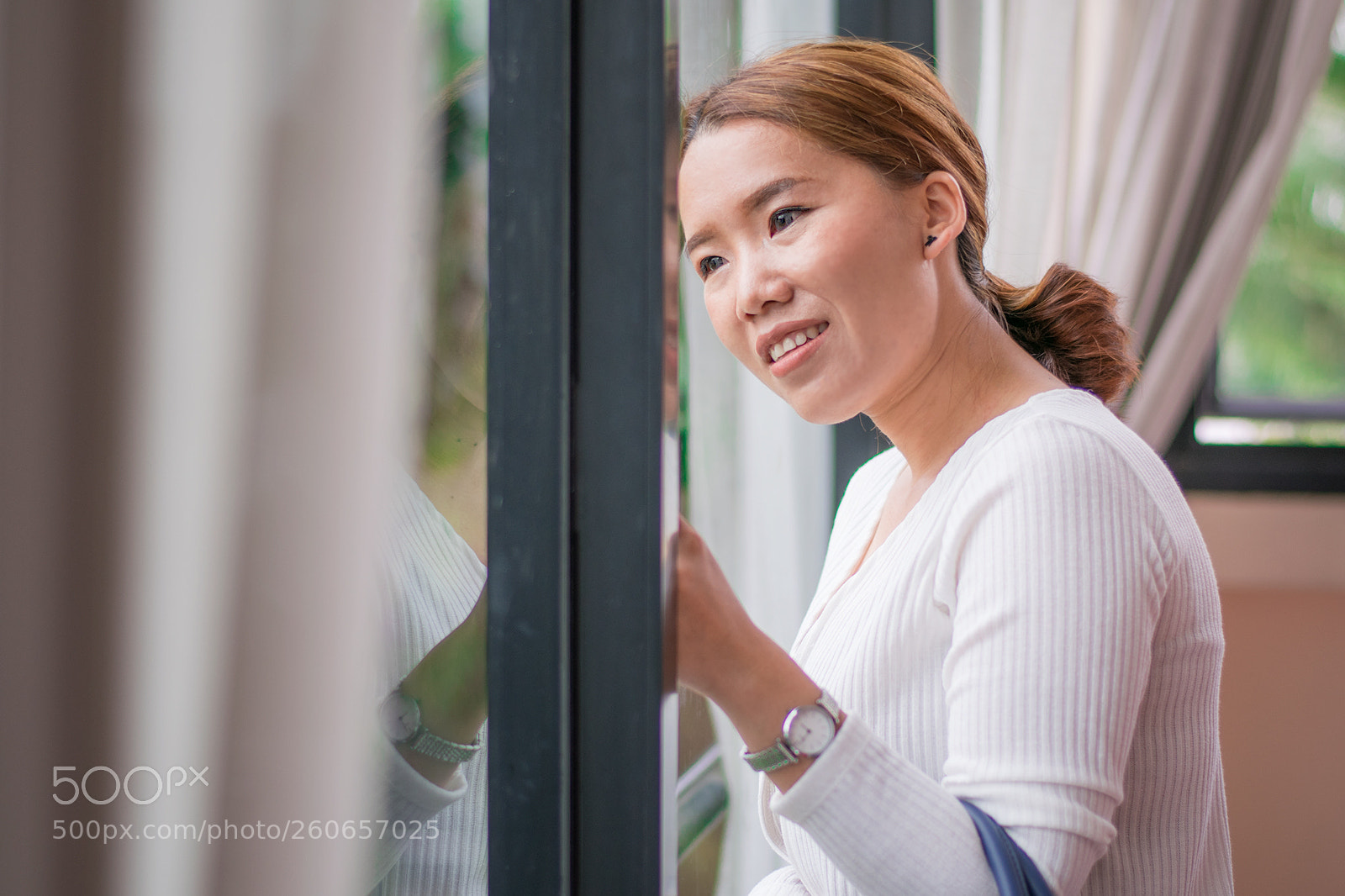Nikon D5300 sample photo. Girl looking outside the photography