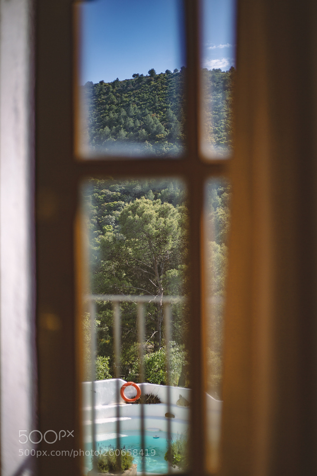 Canon EOS 6D sample photo. Through the window photography