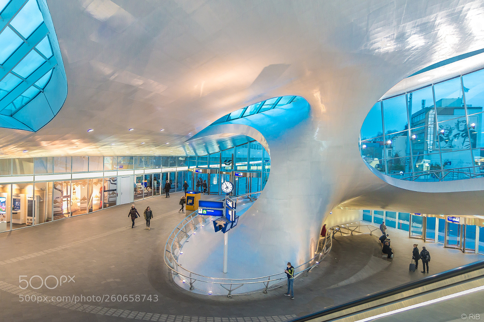 Canon EOS 70D sample photo. Central station, arnhem photography