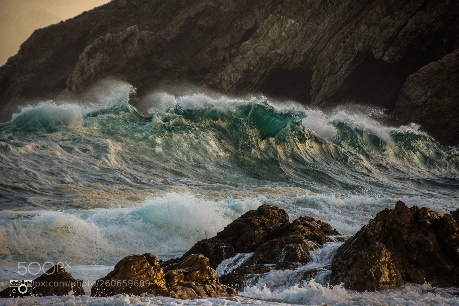 Nikon D7200 sample photo. Incoming point break photography