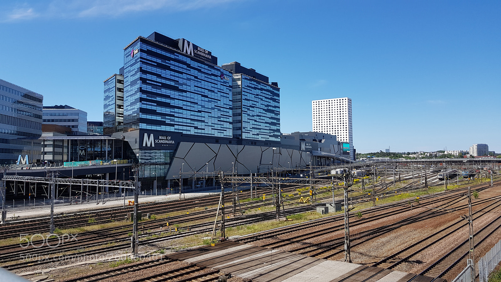 Samsung Galaxy S8 sample photo. New buildings growing up photography