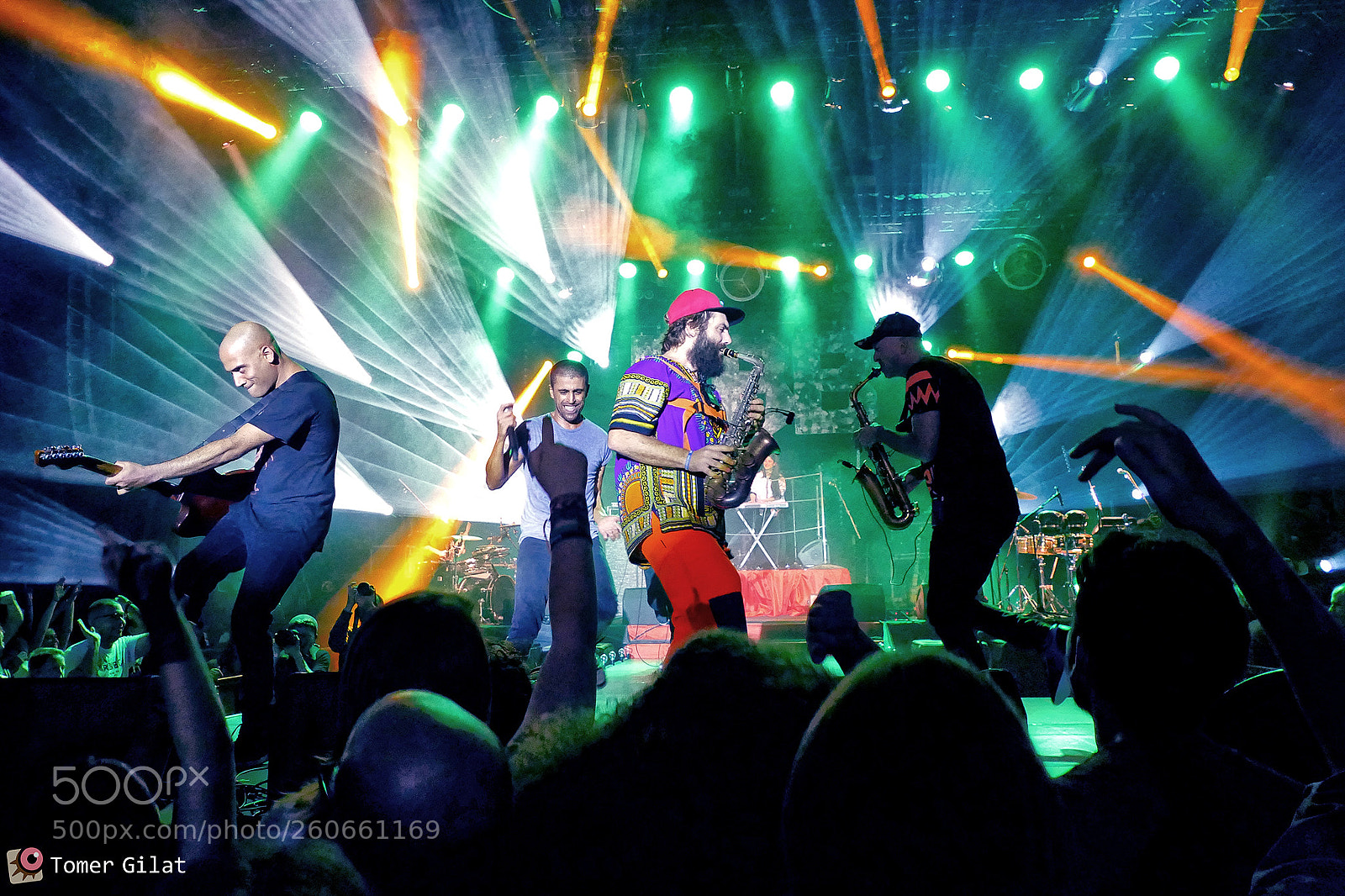 Panasonic Lumix DMC-FZ1000 sample photo. Balkan beat box preforming photography