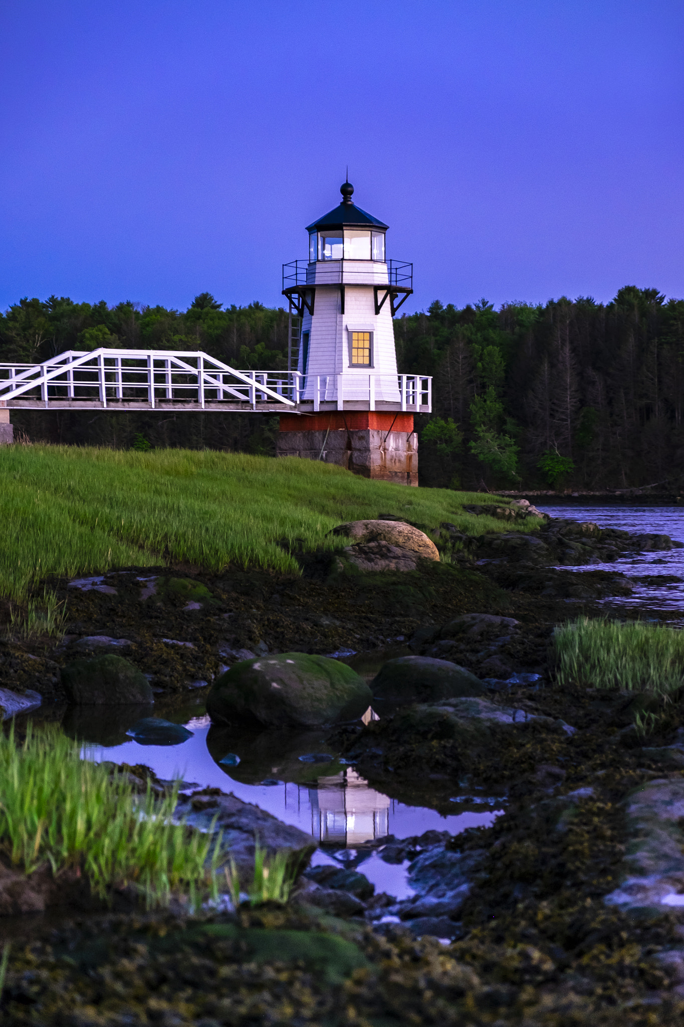 Fujifilm X-E2 sample photo. Doubling point lighthouse | blue hour | 2018 photography