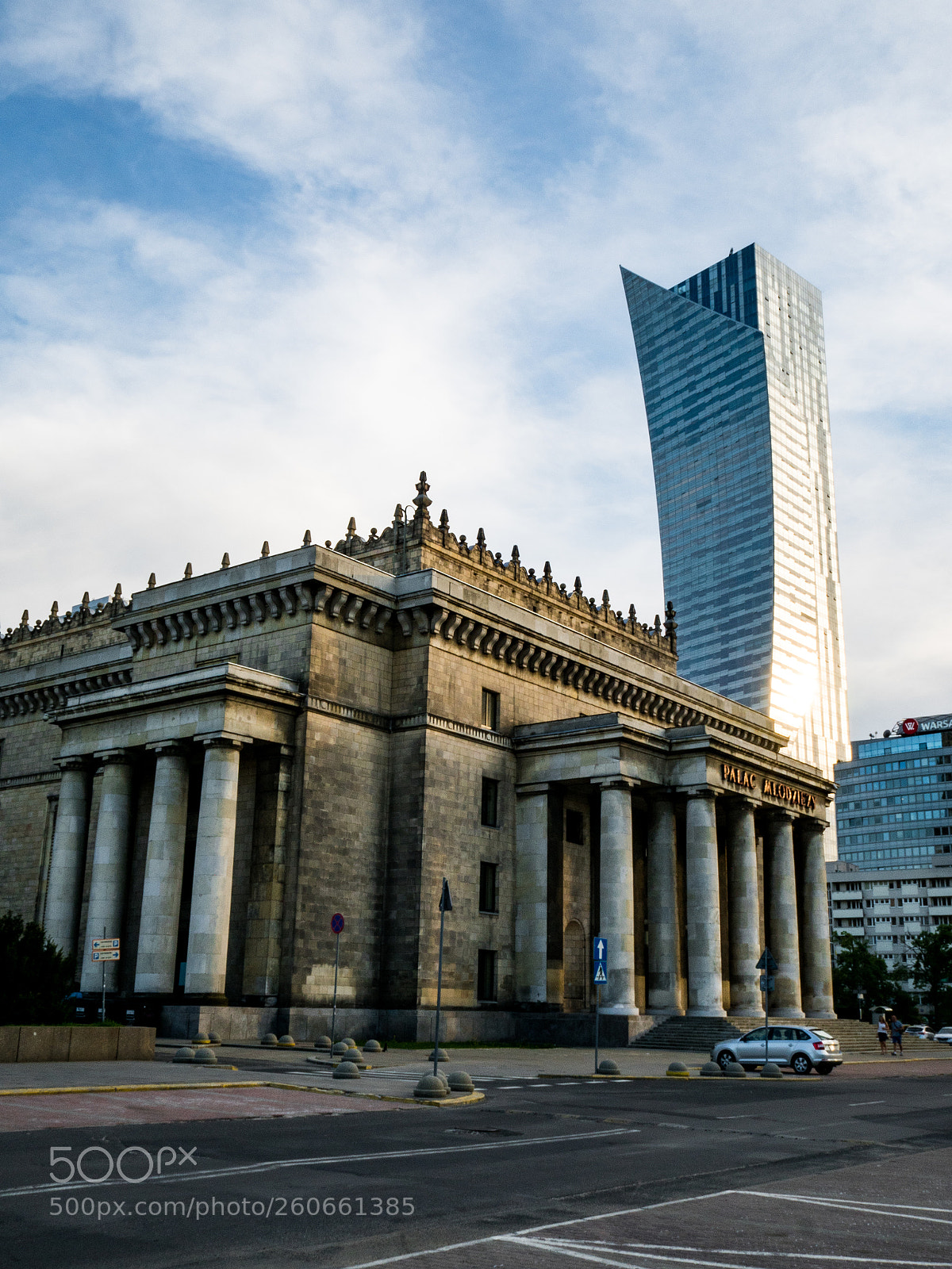 Olympus OM-D E-M5 II sample photo. Palace of culture and photography