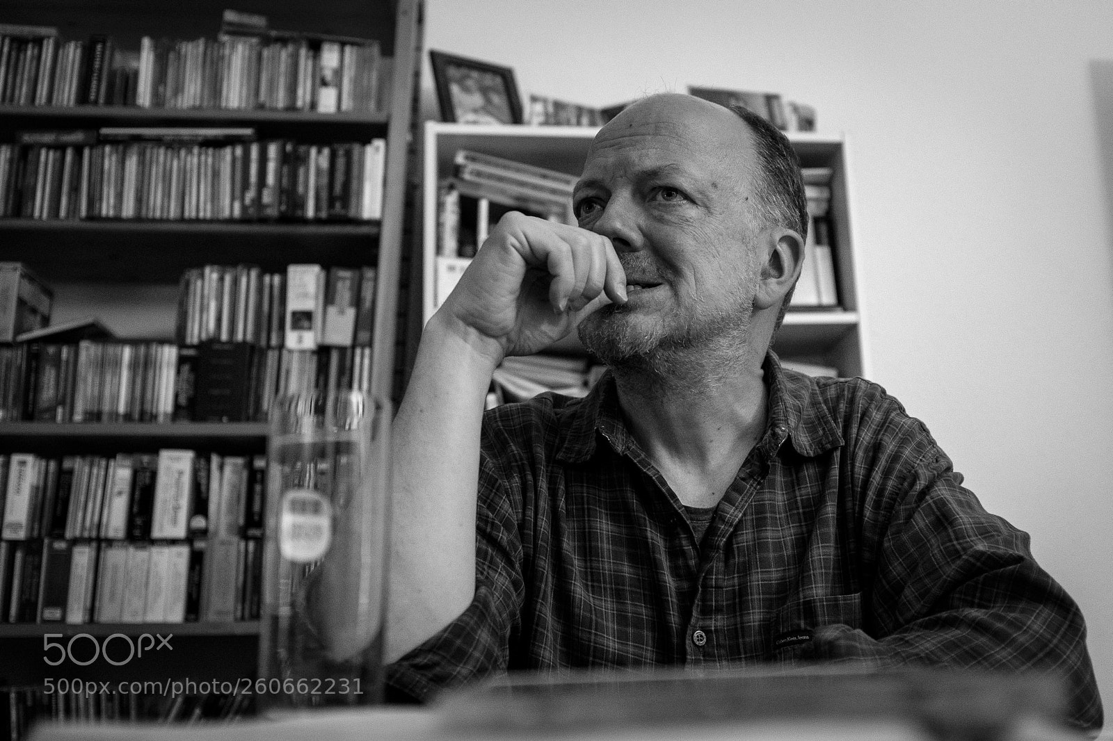 Fujifilm X100F sample photo. Analysing bitches brew photography