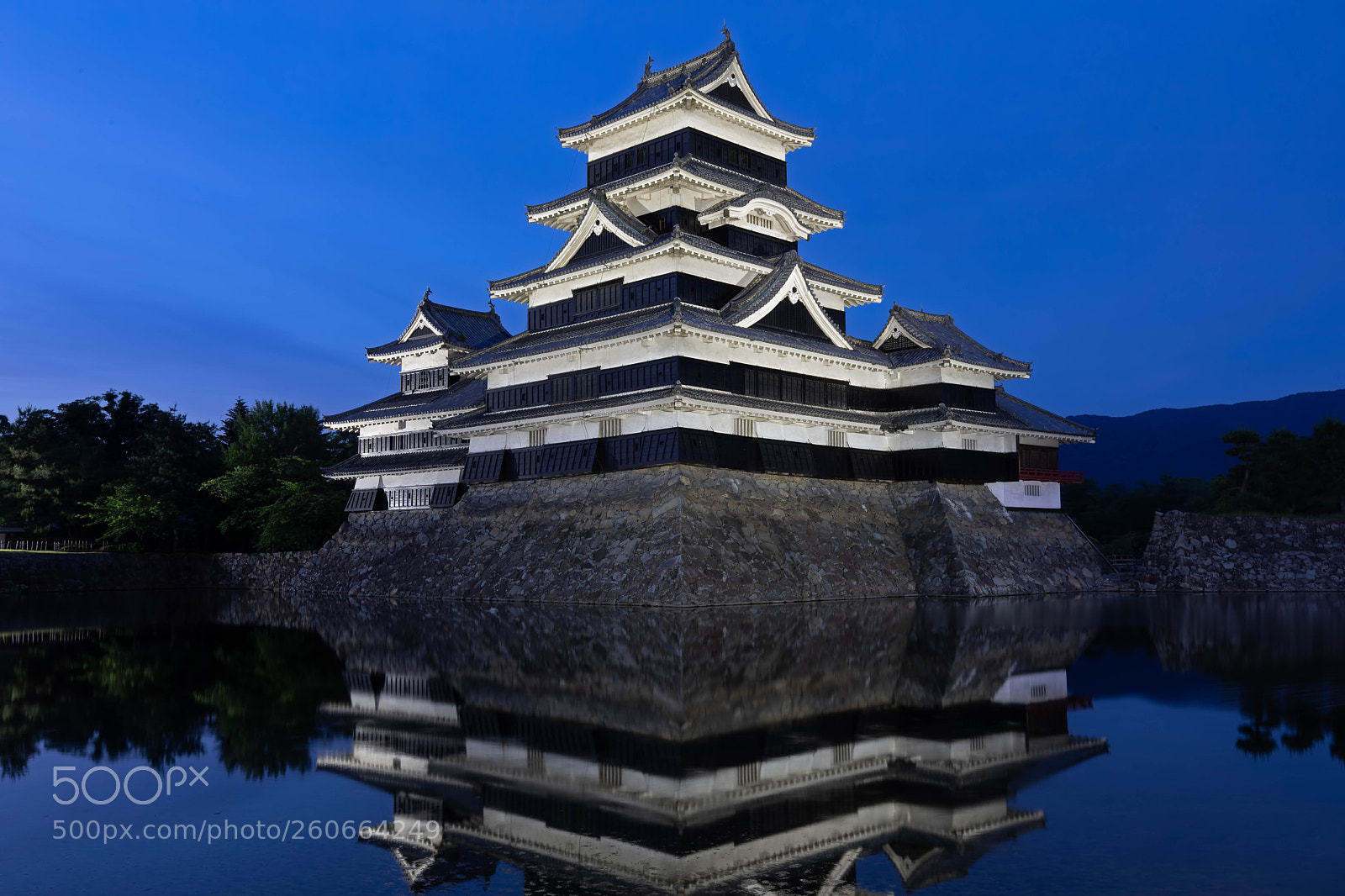 Canon EOS 5D Mark IV sample photo. Matsumoto castle photography