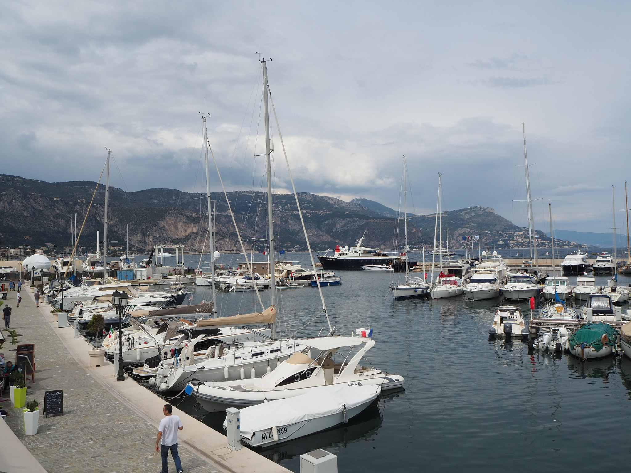 Olympus OM-D E-M10 III sample photo. Nice, france photography