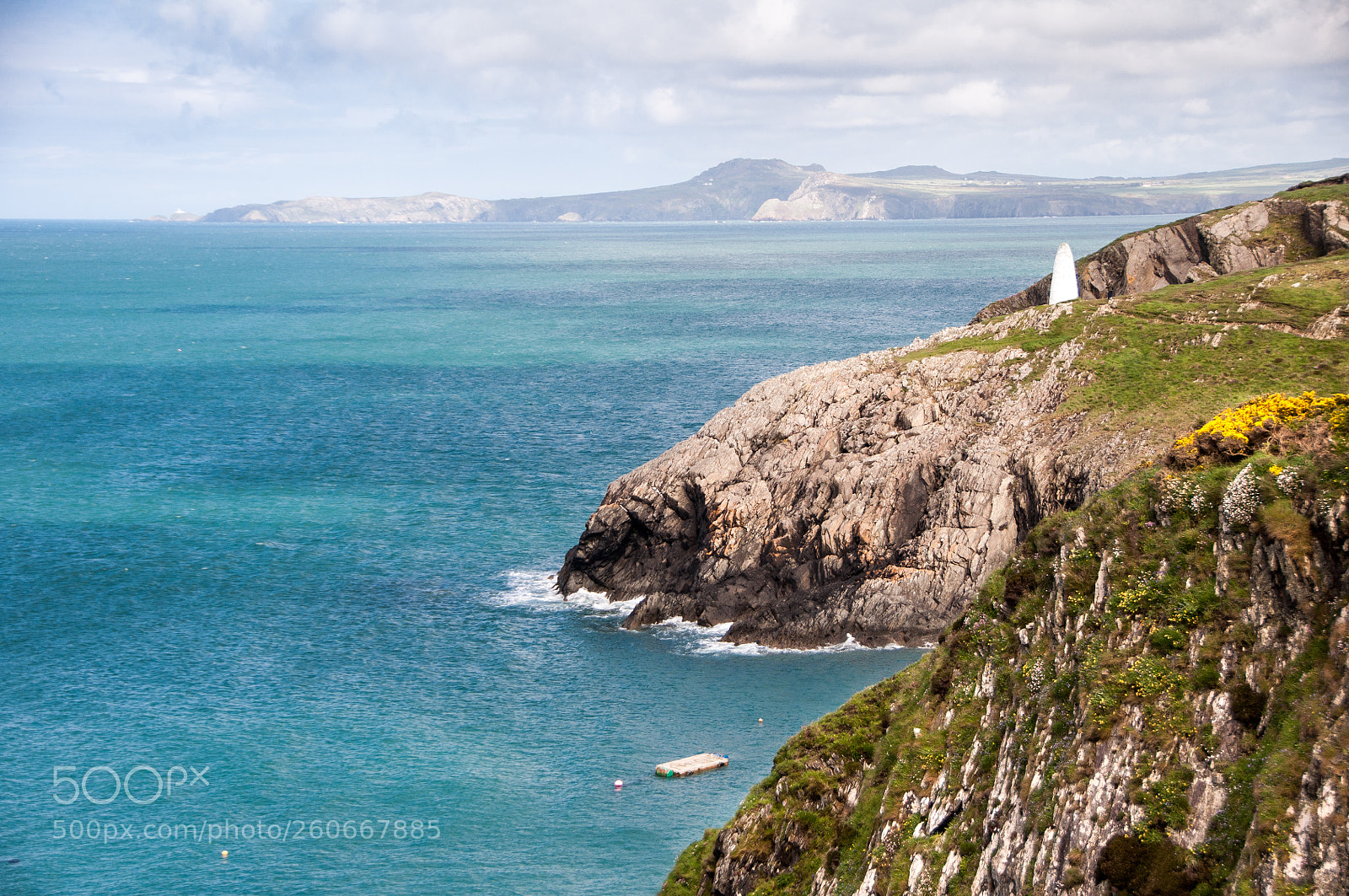 Nikon D90 sample photo. Cairn at porthgain harbour photography
