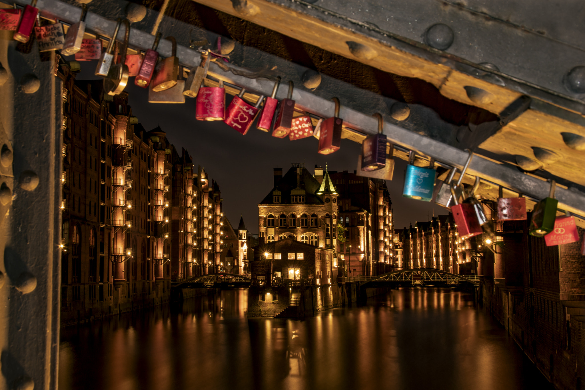 Sony SLT-A68 sample photo. Speicherstadt 3 photography