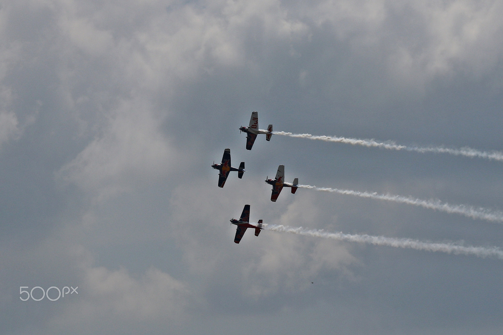 Canon EOS 80D sample photo. The flying bulls - red bull aerobatics team photography