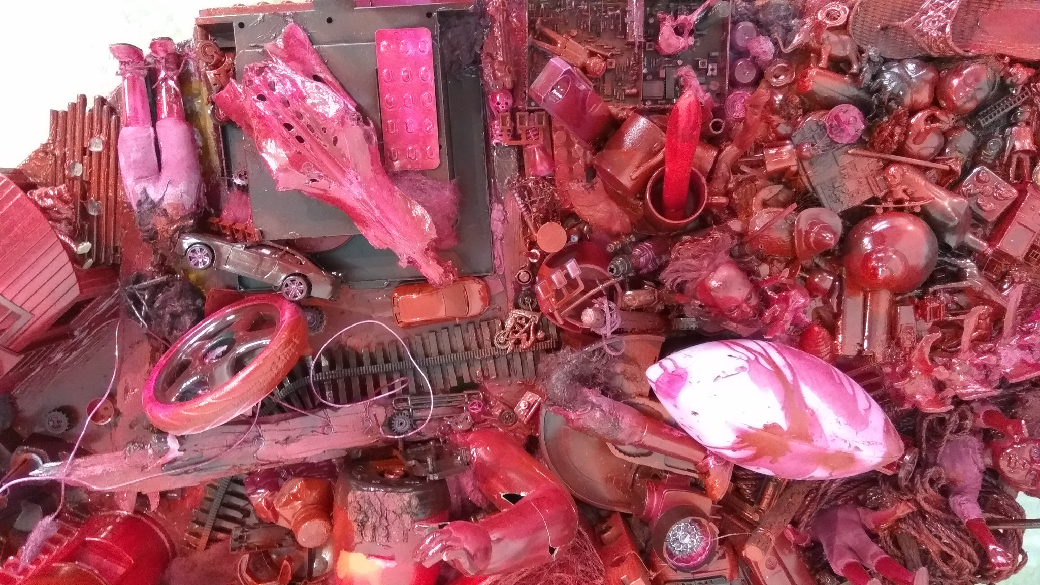 Xiaomi Redmi Note3 sample photo. Art exhibition/walking dead/installation photography