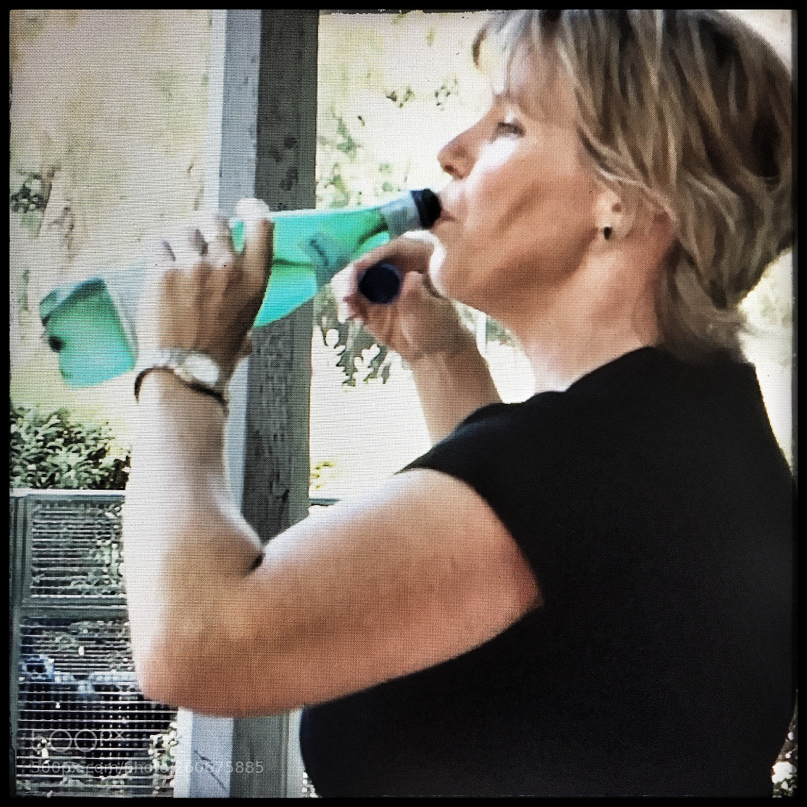 Apple iPhone 6 Plus sample photo. Popmixer.thirsty work... photography