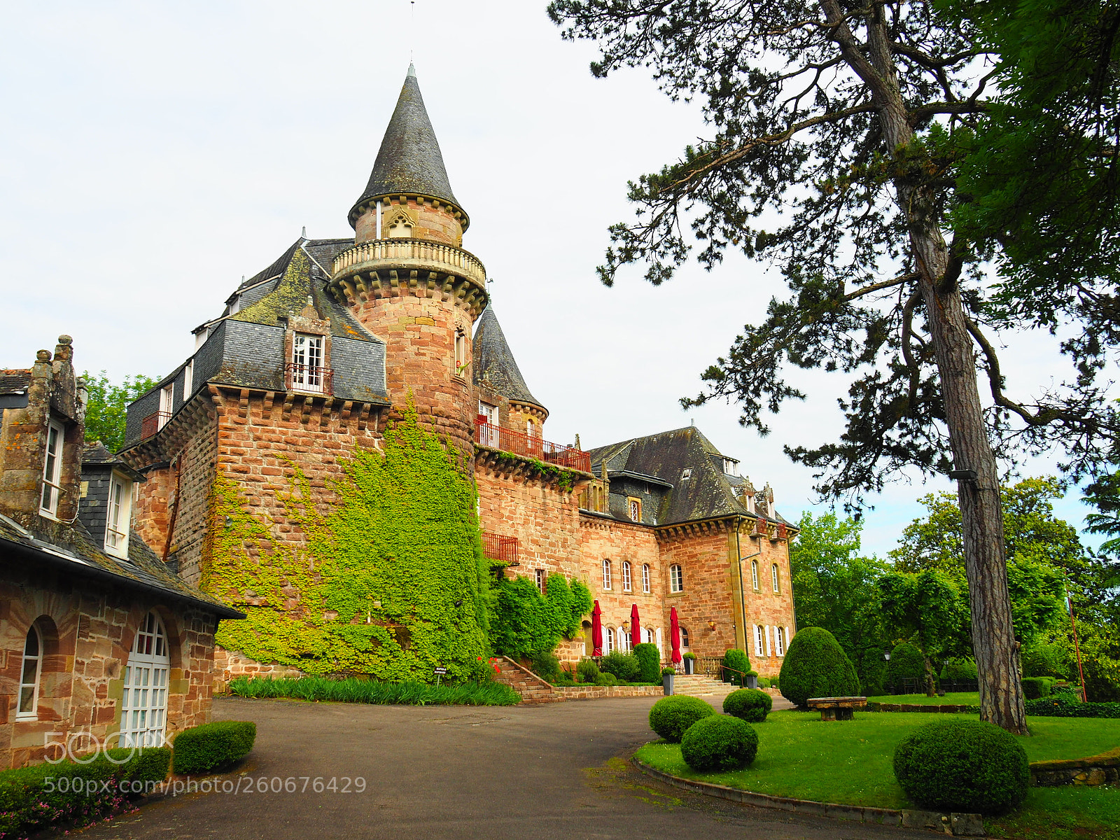 Olympus OM-D E-M5 II sample photo. Castel novel, general view photography