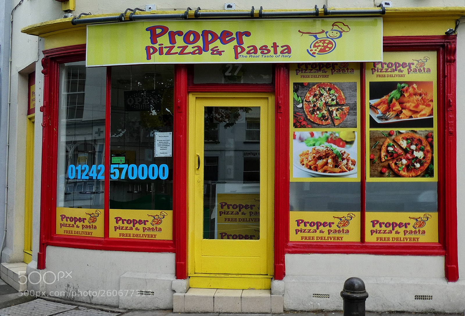 Panasonic Lumix DC-ZS70 (Lumix DC-TZ90) sample photo. Proper pizza photography