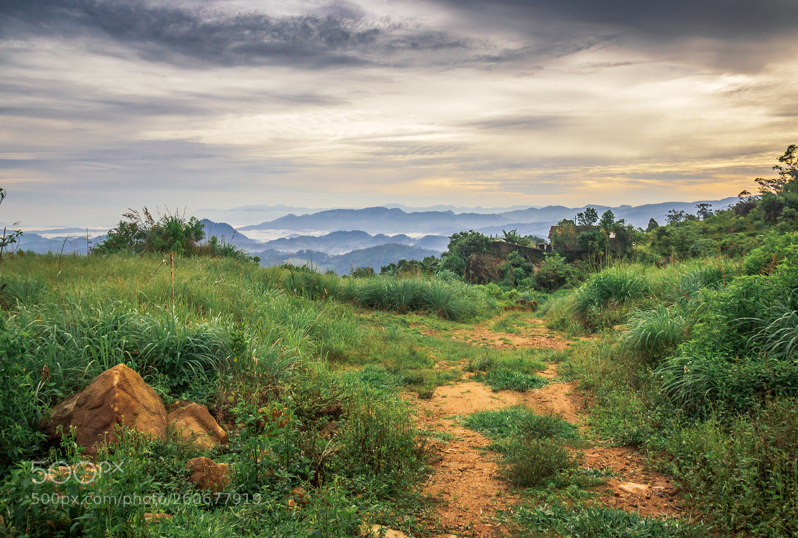Canon EOS 600D (Rebel EOS T3i / EOS Kiss X5) sample photo. Hamlet, dolosbage mountains, sri photography