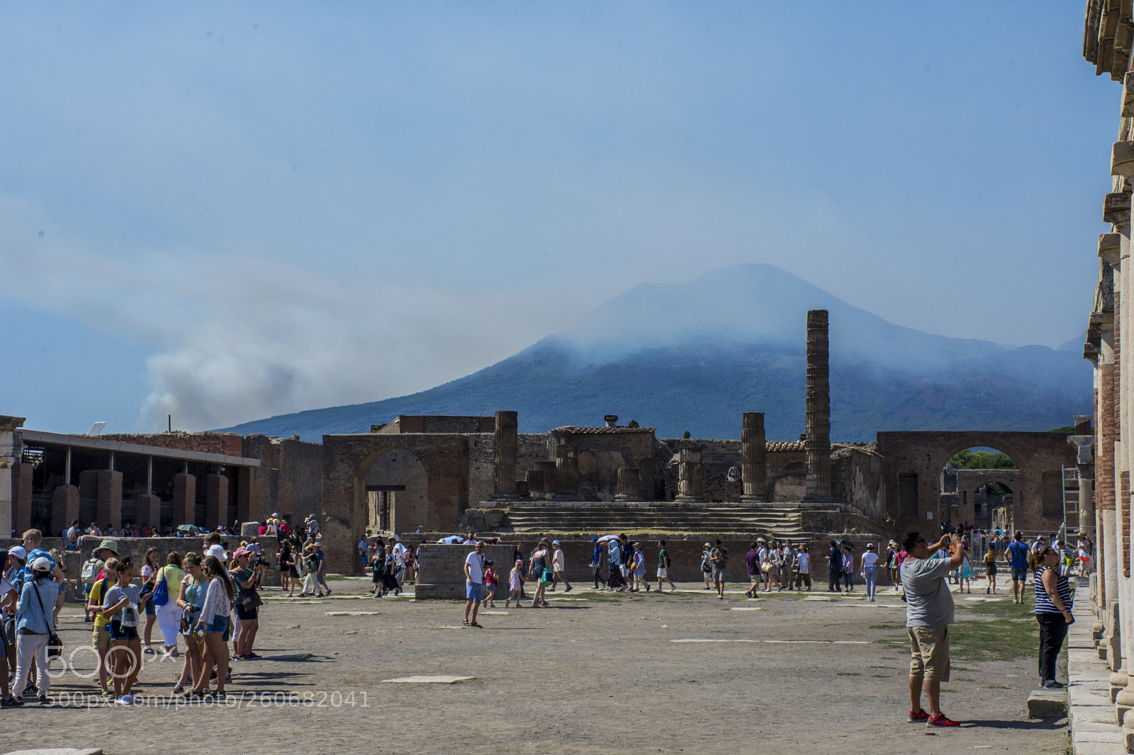Nikon D7200 sample photo. Pompeii looking at mount photography