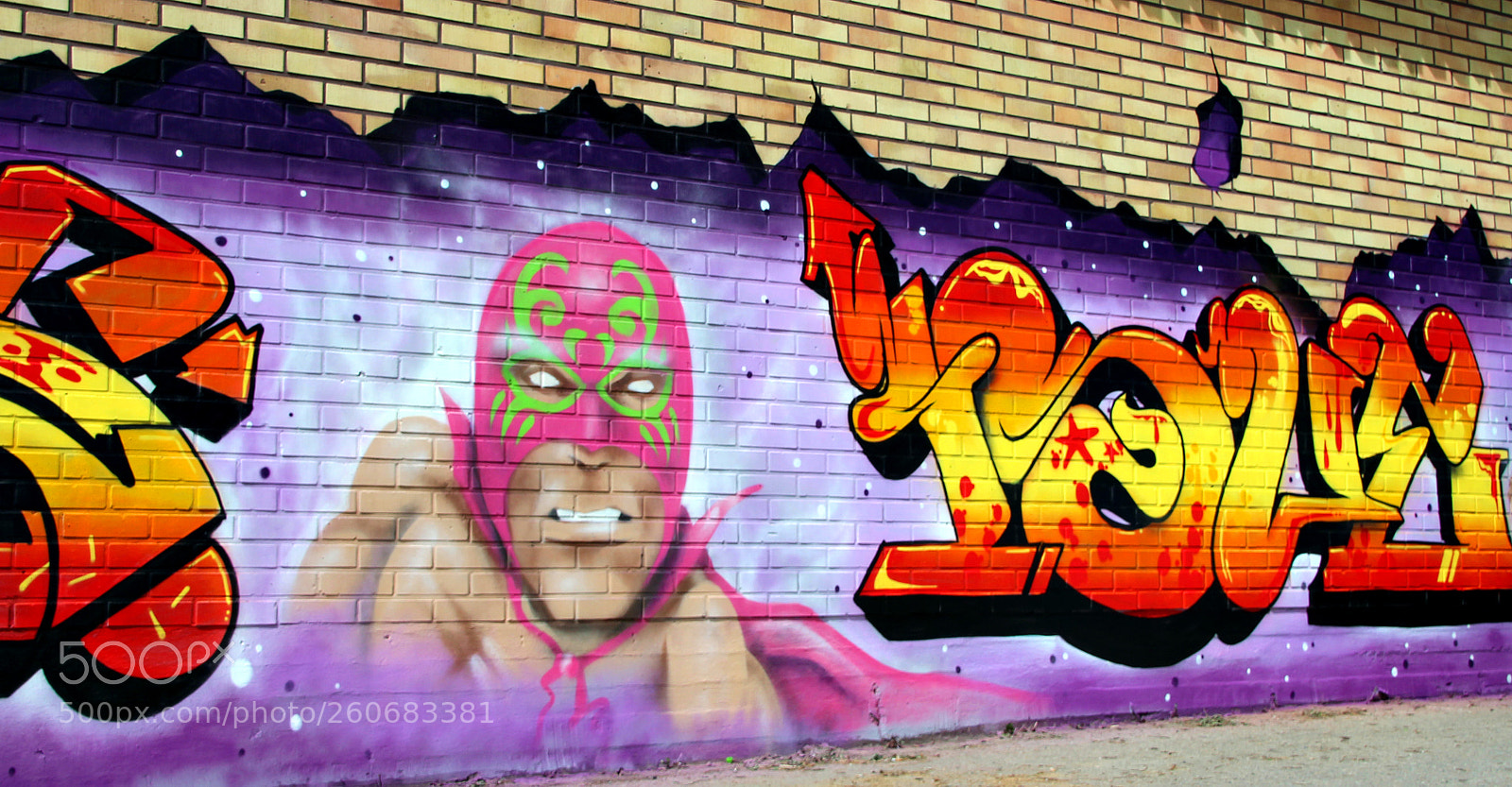 Canon EOS 1200D (EOS Rebel T5 / EOS Kiss X70 / EOS Hi) sample photo. Street art photography